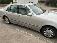 Gebraucht Mercedes E280 Avantgarde 204 PS (150 kW) 2000 Silber Limousine