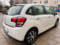 Gebraucht Citroën C3 SELECTION 82 PS (60 kW) 2016 Weiß Limousine
