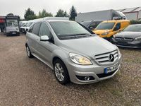 Gebraucht Mercedes B180 109 PS (80 kW) 2008 Silber Van / Kleinbus