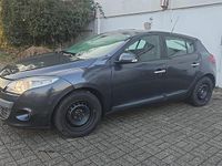 Gebraucht Renault Mégane 110 PS (80 kW) 2010 Grau Limousine