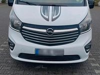 Second-hand Opel Vivaro 145 CP (106 kW) 2018 Alb Monovolum