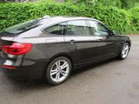 Gebraucht BMW 330 Sport Line 252 PS (185 kW) 2016 Jatoba metallic Limousine
