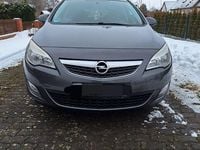 Gebraucht Opel Astra S 101 PS (74 kW) 2012 Grau Limousine