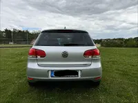 Second-hand VW Golf VII Trendline 105 CP (77 kW) 2012 Argintiu Berlinǎ