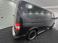 Gebraucht VW Caravelle Comfortline 131 PS (96 kW) 2009 Schwarz Van