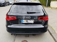Gebraucht Audi A3 Sportback Ambiente 150 PS (110 kW) 2015 Schwarz Kleinwagen