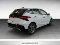 Gebraucht Hyundai i20 Trend 101 PS (74 kW) 2025 Weiß Kleinwagen