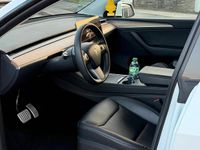 Gebraucht Tesla Model Y Performance 392 kW (534 PS) 2022 Weiß SUV