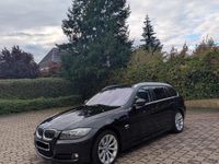 Gebraucht BMW 325 218 PS (160 kW) 2011 Schwarz Kombi