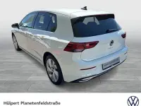 Gebraucht VW Golf VIII Style 130 PS (95 kW) 2024 Weiß Limousine