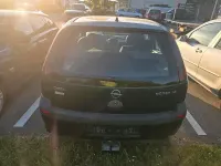 Używany Opel Corsa 90 KM (66 kW) 2002 Zielony Hatchback