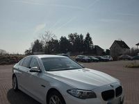 Gebraucht BMW 530 258 PS (189 kW) 2014 Weiß Limousine