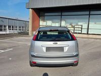 Gebraucht Ford Focus Titanium 116 PS (85 kW) 2006 Silber Limousine