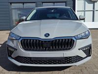 Neu Skoda Scala Drive 116 PS (85 kW) 2025 Brilliant silber metallic Kleinwagen