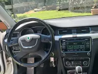 Używany Skoda Superb 160 KM (117 kW) 2012 Biały Kombi