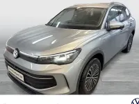 Gebraucht VW Tiguan Life 204 PS (150 kW) 2026 Silber SUV