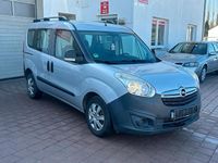 Gebraucht Opel Combo 95 PS (69 kW) 2016 Silber Van / Kleinbus