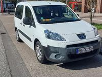 Gebraucht Peugeot TePee 75 PS (55 kW) 2011 Weiß Limousine
