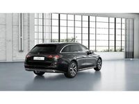 Gebraucht Mercedes E300 204 PS (150 kW) 2025 Metalliclack obsidianschwarz Kombi
