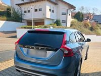 Gebraucht Volvo V60 CC 190 PS (139 kW) 2016 Blau Kombi