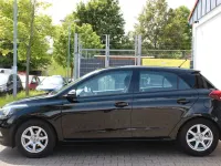 Gebraucht Hyundai i20 75 PS (55 kW) 2017 Schwarz Limousine