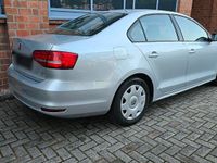 Gebraucht VW Jetta 105 PS (77 kW) 2015 Silber Limousine
