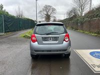 Gebraucht Chevrolet Aveo LT 101 PS (74 kW) 2011 Silber Kleinwagen