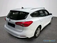 Gebraucht Ford Focus Cool & Connect 101 PS (74 kW) 2020 Frostweiß Kombi