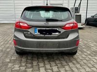 Gebraucht Ford Fiesta Cool & Connect 101 PS (74 kW) 2018 Grau Kleinwagen
