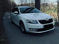 Gebraucht Skoda Octavia 2014 Weiß Kleinwagen