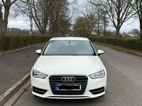 Gebraucht Audi A3 Sportback 105 PS (77 kW) 2013 Weiß Kleinwagen