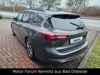 Gebraucht Ford Focus ST-Line 155 PS (114 kW) 2024 Grau Limousine