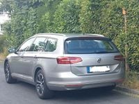 Gebraucht VW Passat Highline 150 PS (110 kW) 2015 Silber Kombi
