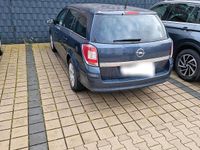 Gebraucht Opel Astra 90 PS (66 kW) 2010 Blau Kombi