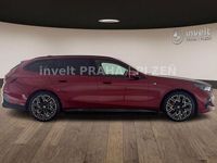 Gebraucht BMW 550e M Sport 313 PS (230 kW) 2025 Rot Kombi