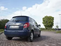 Gebraucht Skoda Fabia Active 60 PS (44 kW) 2011 Blau Kleinwagen