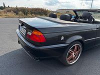 Gebraucht BMW 318 Cabriolet 150 PS (110 kW) 2003 Schwarz Cabrio