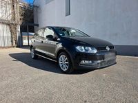 Gebraucht VW Polo 75 PS (55 kW) 2015 Schwarz Kleinwagen