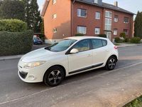 Gebraucht Renault Mégane Expression 101 PS (74 kW) 2009 Weiß Limousine