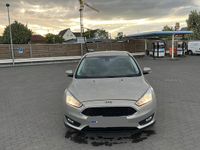 Second-hand Ford Focus 150 CP (110 kW) 2015 Bej Hatchback