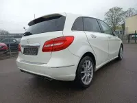 Gebraucht Mercedes B220 Sport 184 PS (135 kW) 2014 Weiß Van / Kleinbus