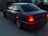 Second-hand BMW 330 184 CP (135 kW) 2000 Albastru Berlinǎ