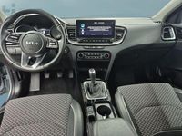 Gebraucht Kia Ceed 120 PS (88 kW) 2023 Silber Kleinwagen