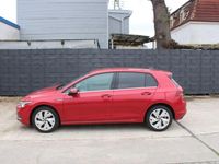 Gebraucht VW Golf VIII Style 150 PS (110 kW) 2022 Kingsred metallic 7159 (metallic) Limousine