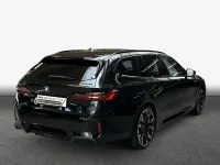 Gebraucht BMW 540 Performance 286 PS (210 kW) 2025 Black sapphire metallic Kombi