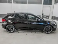Neu Cupra Leon 150 PS (110 kW) 2025 Schwarz metallic 0e0e Limousine