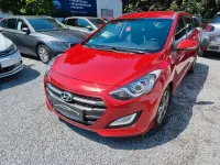 Gebraucht Hyundai i30 Style 135 PS (99 kW) 2016 Rot Kombi