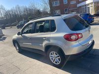 Gebraucht VW Tiguan Trendline 140 PS (102 kW) 2009 Silber SUV