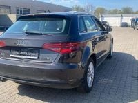 Gebraucht Audi A3 Ambiente 122 PS (89 kW) 2013 Braun Limousine