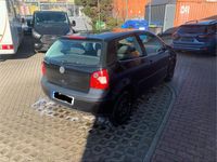 Gebraucht VW Polo 47 PS (34 kW) 2001 Schwarz Kleinwagen